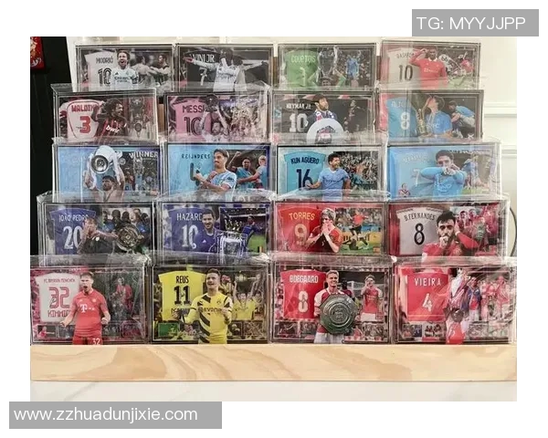 欧洲杯球星卡足球拆盒大揭密 探索收藏热潮背后的精彩故事